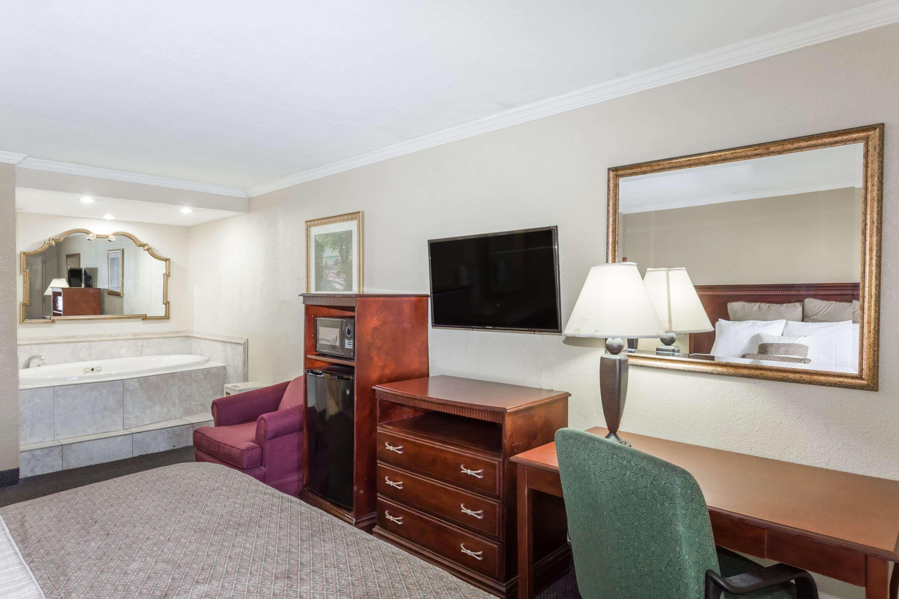 Days Inn By Wyndham Destin Luaran gambar